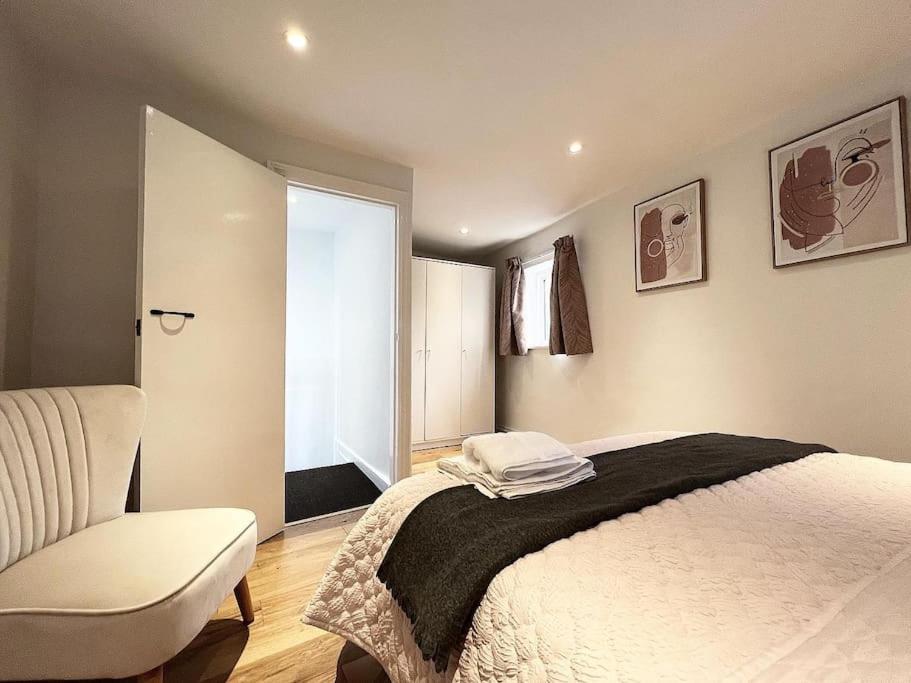 Quirky 3 Bedroom Town House In Clifton, Бристоль Экстерьер фото